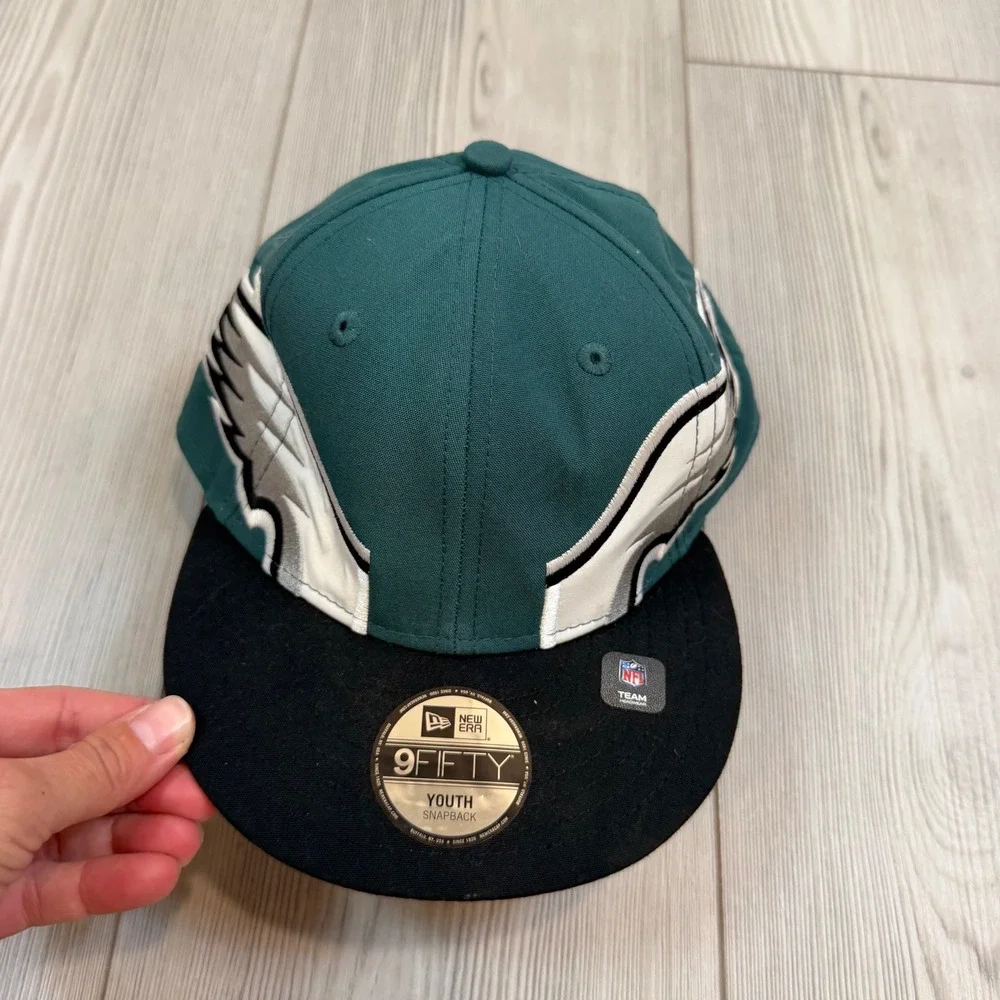New Era 9FIFTY Philadelphia Eagles Youth Snapback Hat Green Black Wing Cap